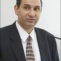 ياسر ثابت