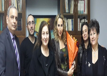 ناجي نعمان يكرِّم مها بيرقدار الخال