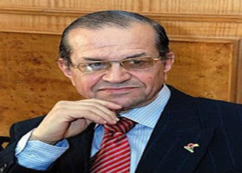 كتاب «طيور الحرية والجمال» لـ فؤاد قنديل 
